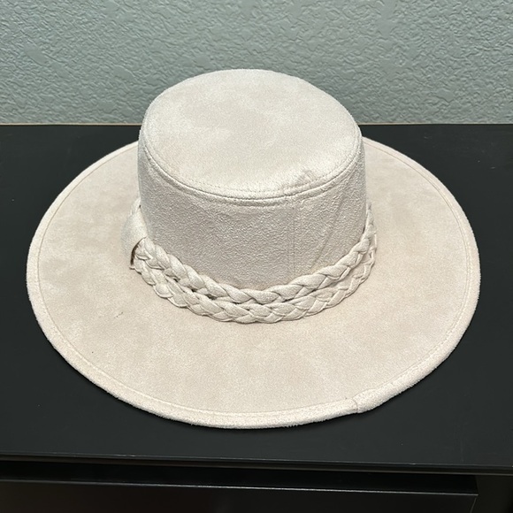 Time and Tru Boater Hat with Braid Cream Suede feel One Size - Picture 2 of 7